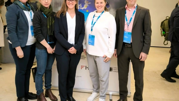Perfectly interconnected: The THI delegation led by Professor Daniel Großmann (right) in Madrid (Photo: THI).